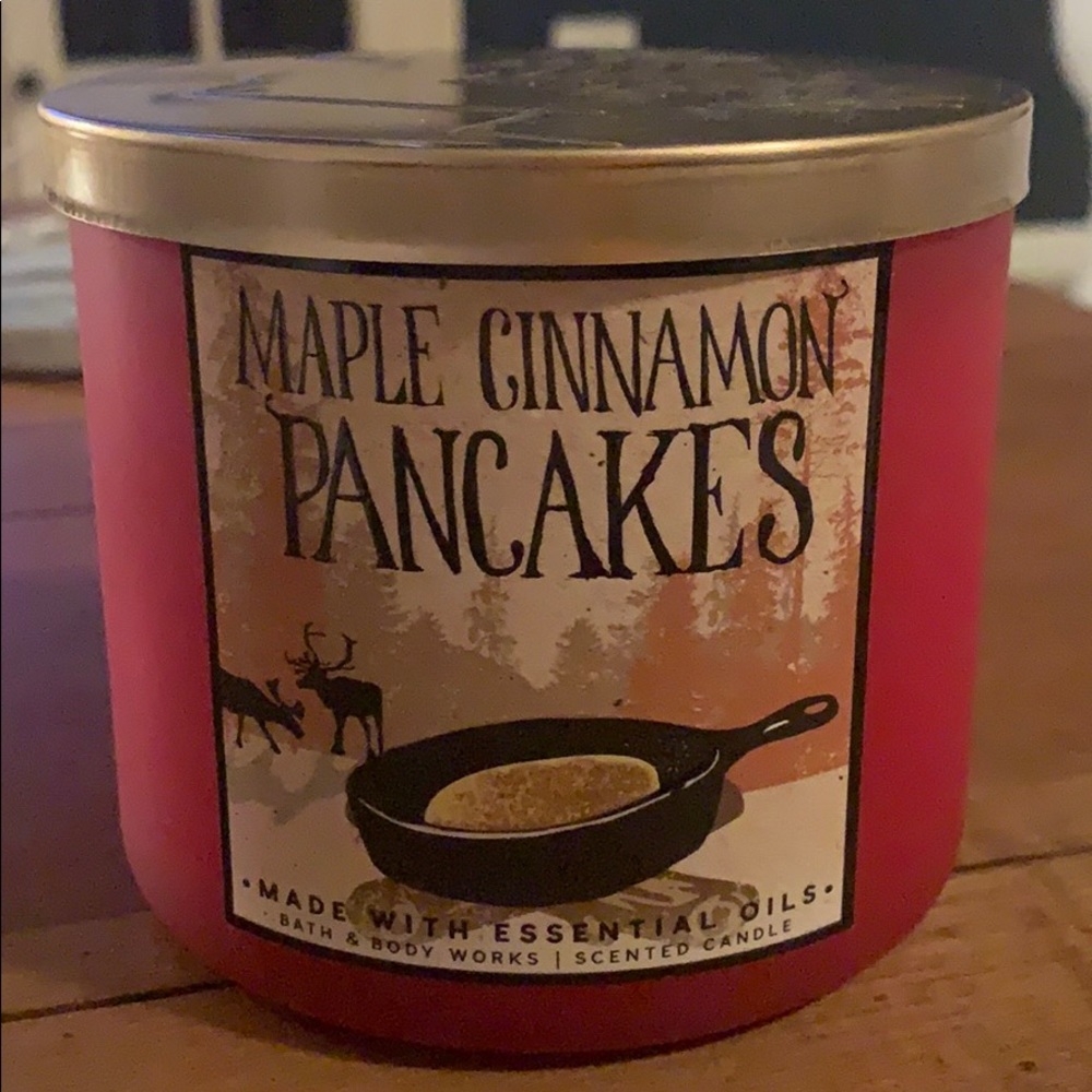 Bath and Body candle NEW